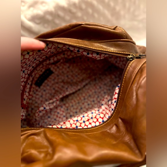 GUC- Axcess By Liz Claiborne Brown Shoulder Bag - Picture 4 of 9